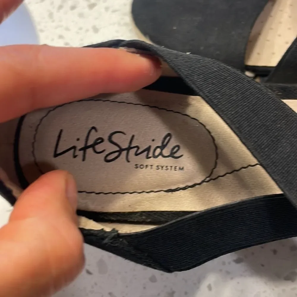 LIFE Stride woman’s black sandals